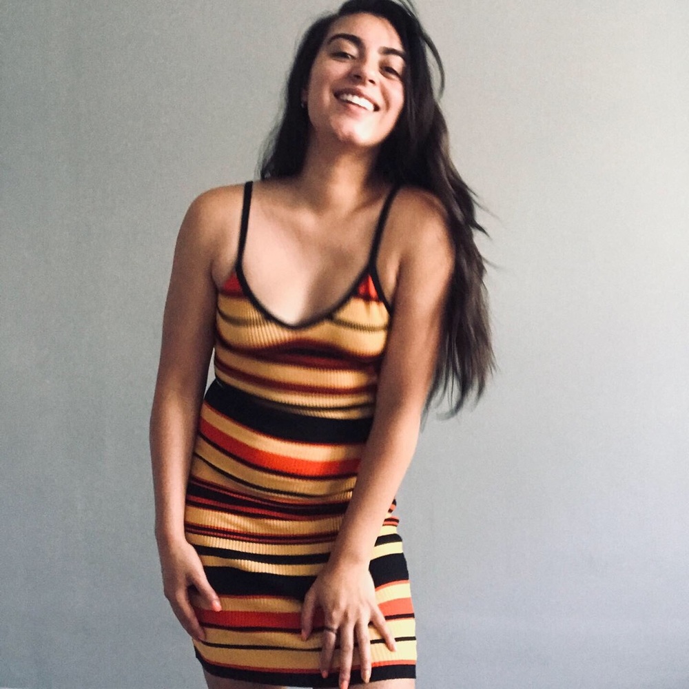 Hi there! Welcome to my closet =]]